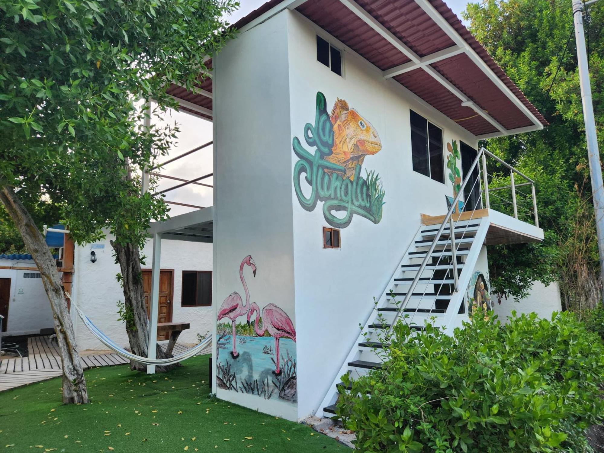 Hotel La Jungla Puerto Villamil Buitenkant foto