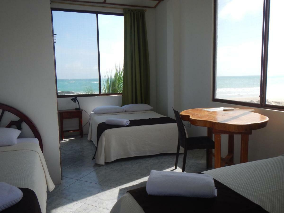 Hotel La Jungla Puerto Villamil Buitenkant foto